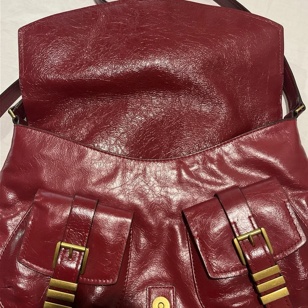 Michael Kors DARRINGTON Large Crackled  Leather Shoulder Bag In Deep Red
